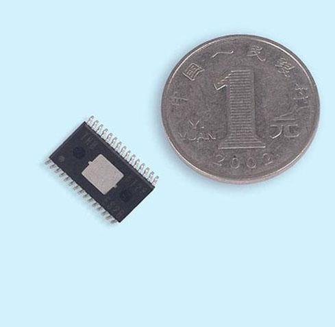 测试车虽然伪装覆盖十分严密