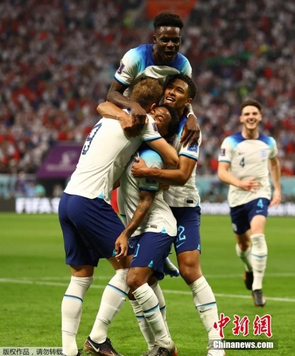 卡塔尔世界杯B组焦点战：英格兰6-2伊朗开门红