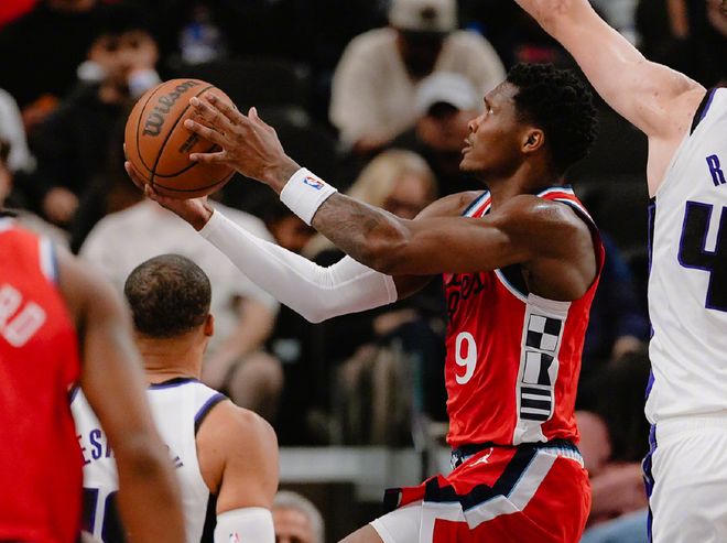 快船爆冷不敌国王 伦纳德挣扎应对强硬对抗