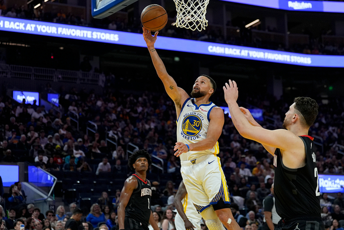 库里替补复出难救主 勇士惜败火箭错失绝杀三分