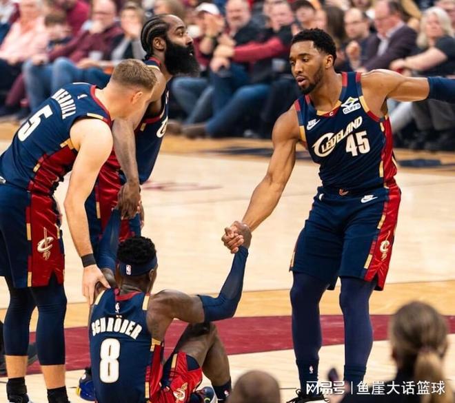 骑士大胜热火，阿伦复出爆发助队复仇
